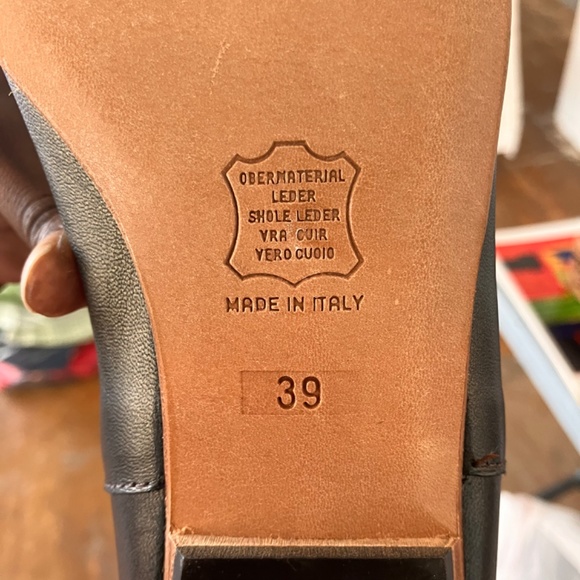 Bronze leather, cowboy/riding inspired boots - Picture 9 of 11